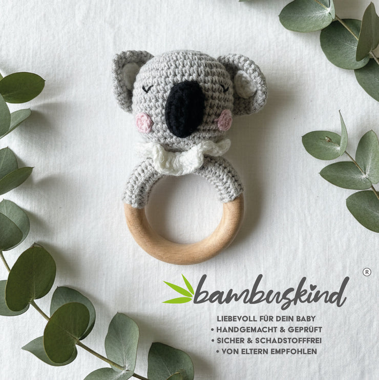 Koala Häkelrassel – Handgemachter Greifling aus Baumwolle & Naturholz